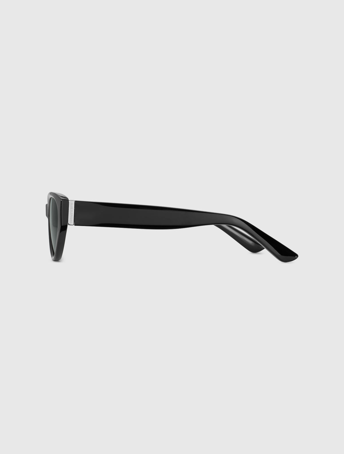 KIAS black